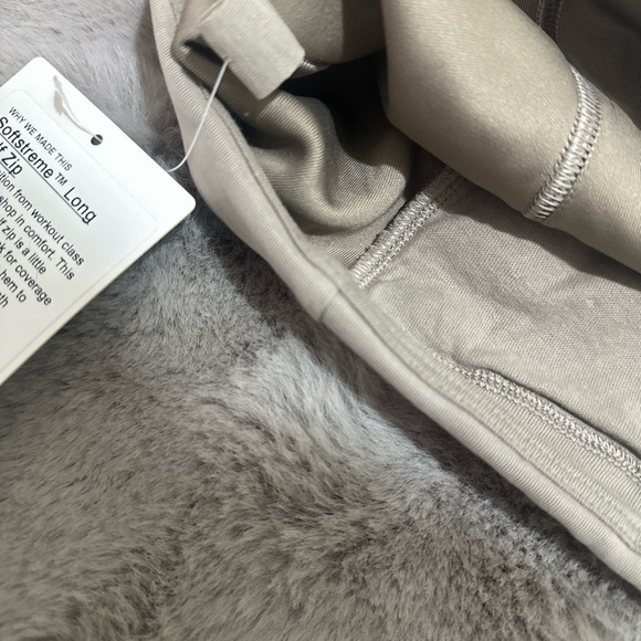 NWT Lululemon Softstreme Half-Zip Long Size S Warm Ash Grey - Picture 6 of 6